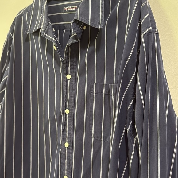 Roundtree & Yorke Blue Striped Button Down Dress Shirt - Picture 2 of 4